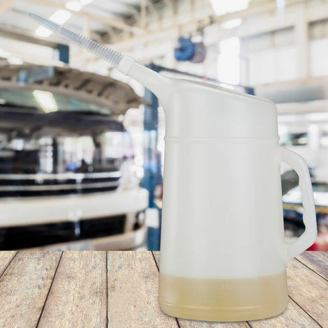 Relaxdays Ölkanne 5 L, Flexibler Einfüllstutzen, Ölmessbecher, Skala, Ölwechsel, Bruchsicher, Auto, Werkstatt, PE, Weiß 4 Relaxdays Ölkanne 5 L, Flexibler Einfüllstutzen, Ölmessbecher, Skala, Ölwechsel, Bruchsicher, Auto, Werkstatt, PE, Weiß – Bild 2