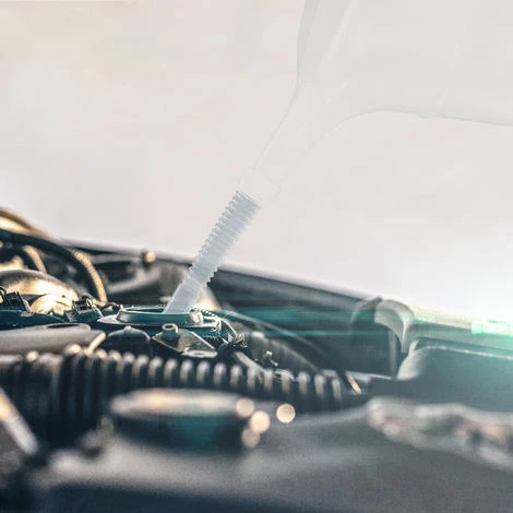 Relaxdays Ölkanne 5 L, Flexibler Einfüllstutzen, Ölmessbecher, Skala, Ölwechsel, Bruchsicher, Auto, Werkstatt, PE, Weiß 5 Relaxdays Ölkanne 5 L, Flexibler Einfüllstutzen, Ölmessbecher, Skala, Ölwechsel, Bruchsicher, Auto, Werkstatt, PE, Weiß – Bild 3