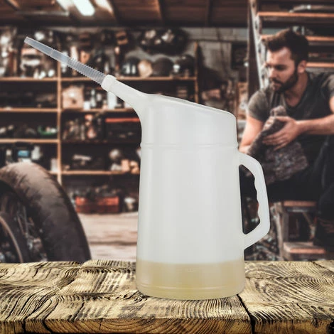 Relaxdays Ölkanne 5 L, Flexibler Einfüllstutzen, Ölmessbecher, Skala, Ölwechsel, Bruchsicher, Auto, Werkstatt, PE, Weiß 7 Relaxdays Ölkanne 5 L, Flexibler Einfüllstutzen, Ölmessbecher, Skala, Ölwechsel, Bruchsicher, Auto, Werkstatt, PE, Weiß – Bild 5